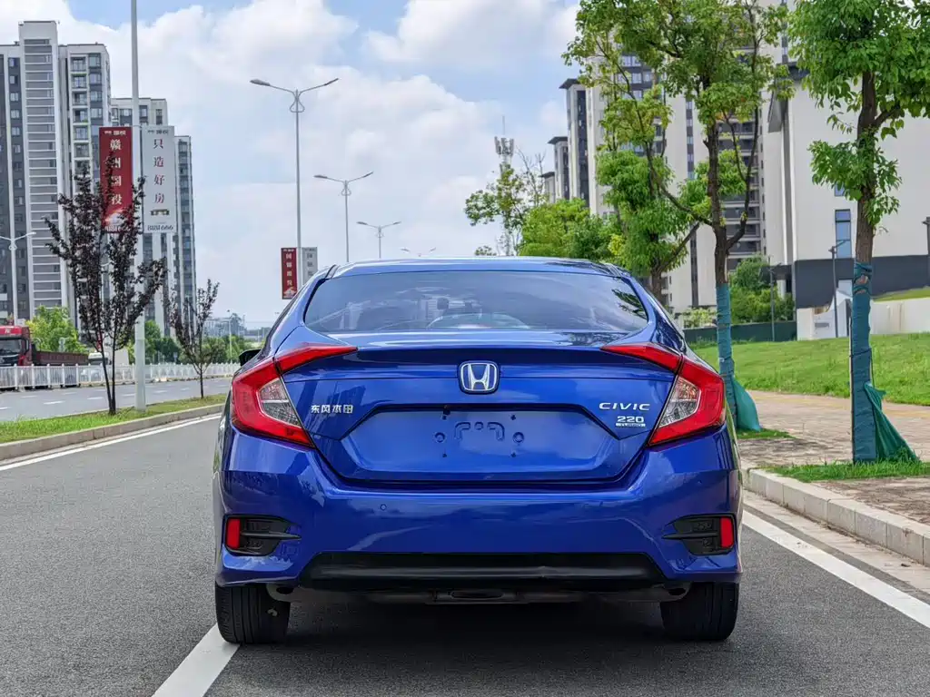 Honda Civic — фото 5