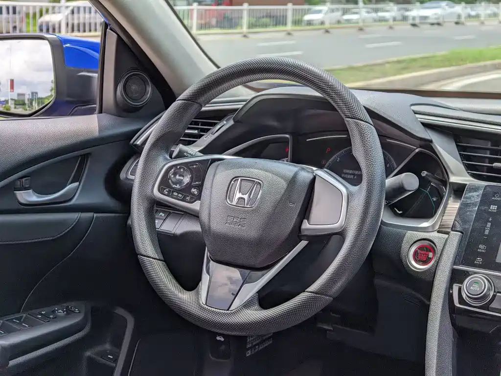 Honda Civic — фото 6