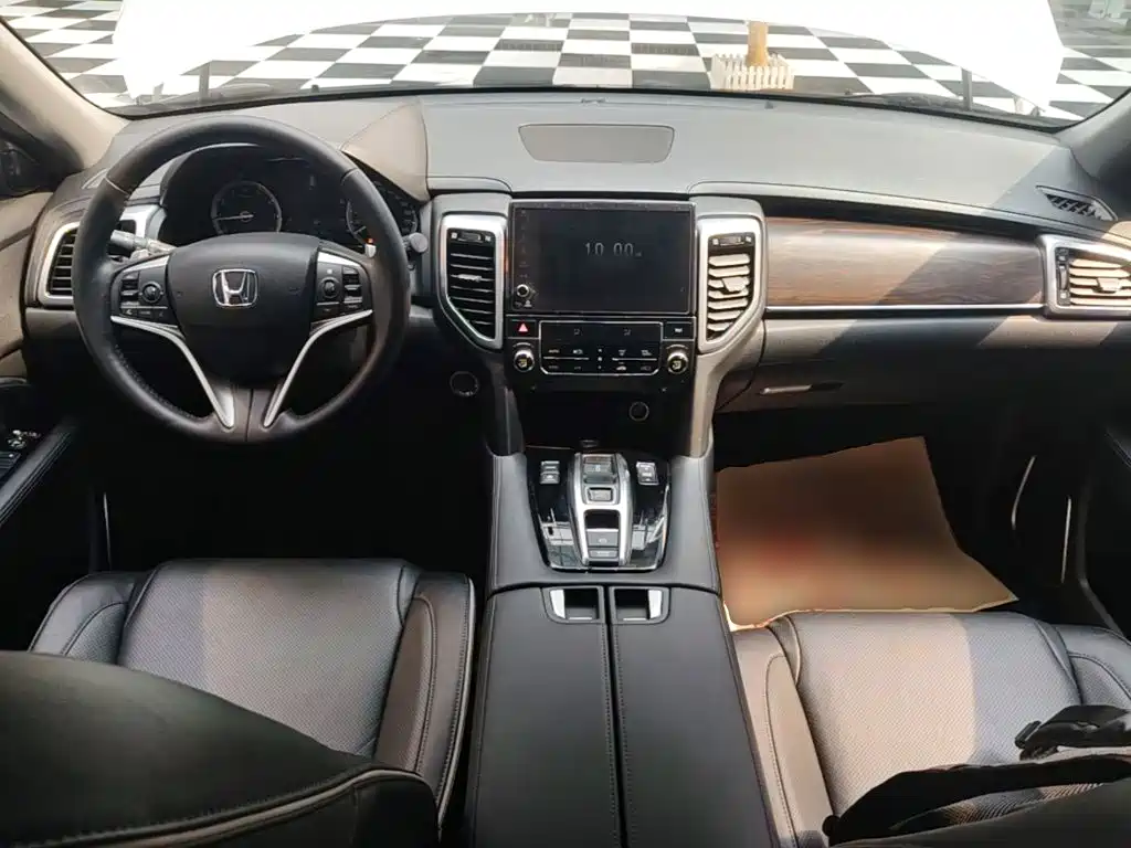 Honda UR-V — фото 10