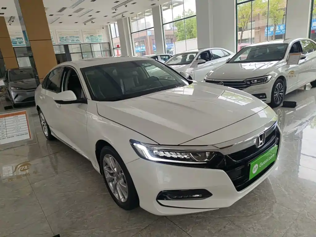 Honda Accord — фото 4