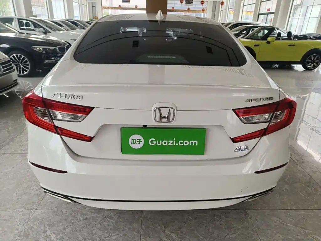 Honda Accord — фото 6