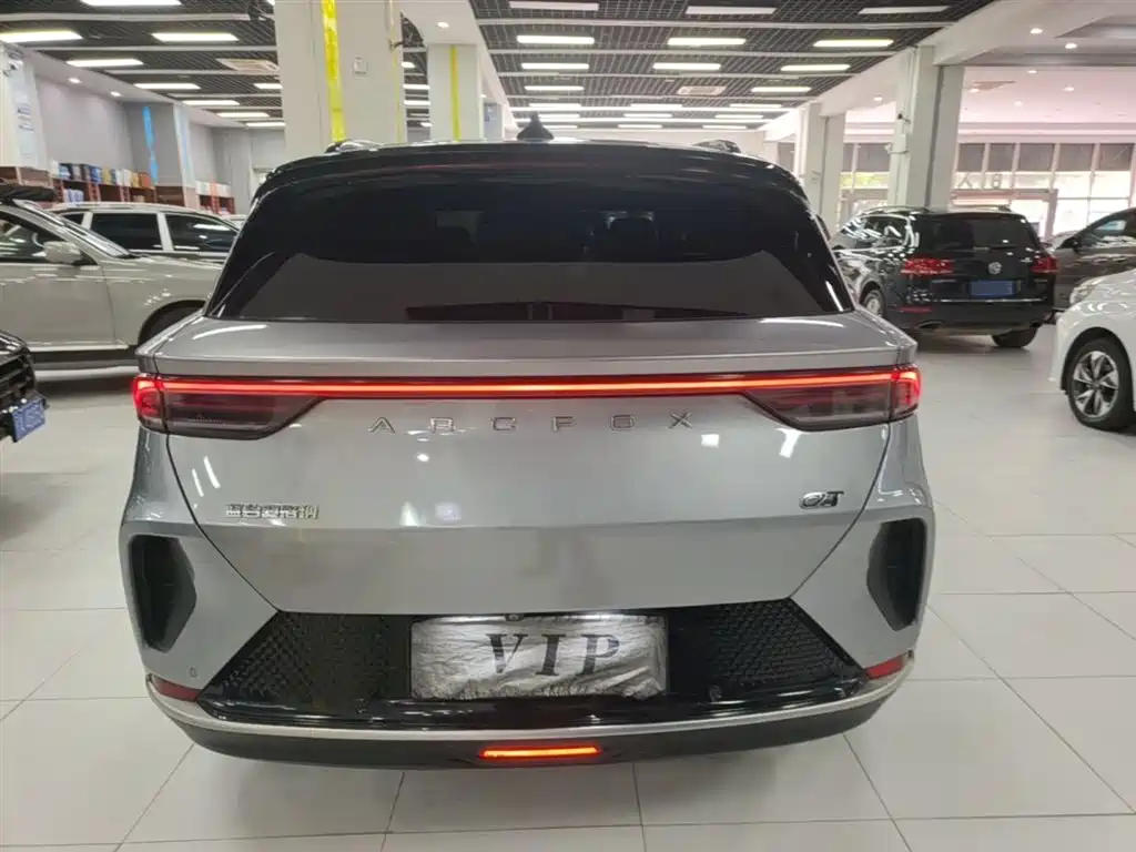 ARCFOX Alpha T — фото 5