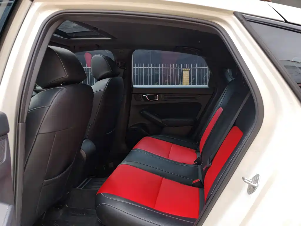 Honda Civic — фото 10