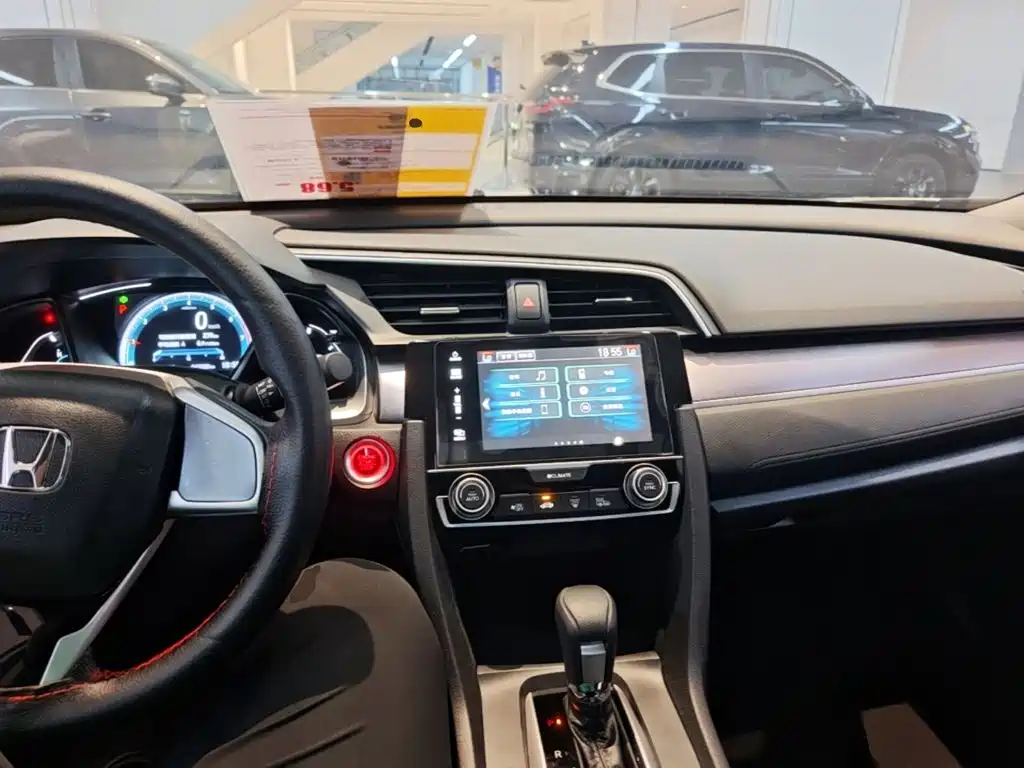 Honda Civic — фото 10
