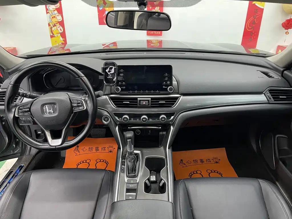 Honda Accord — фото 10