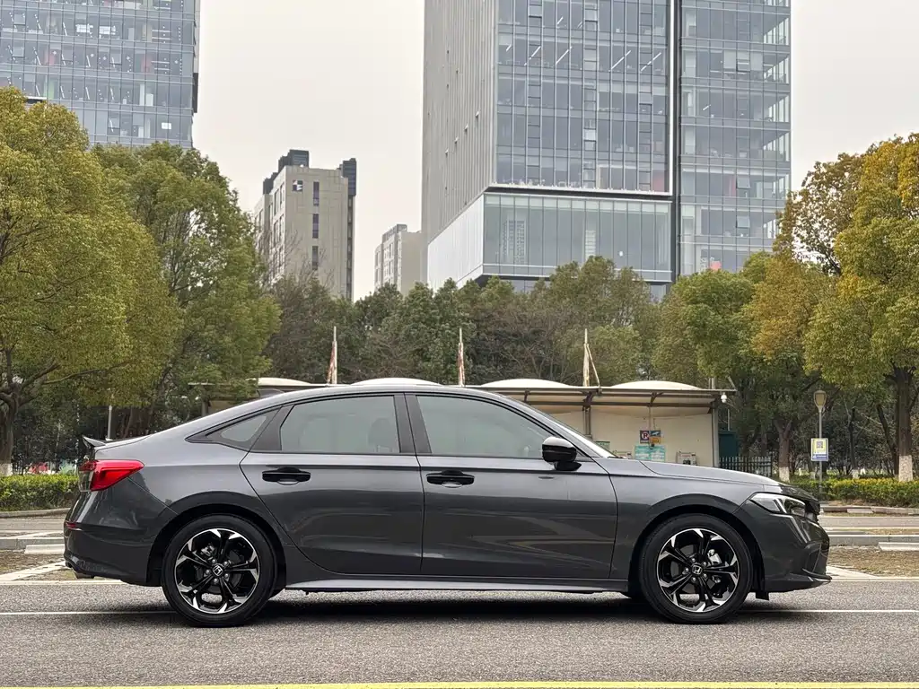 Honda Civic — фото 8