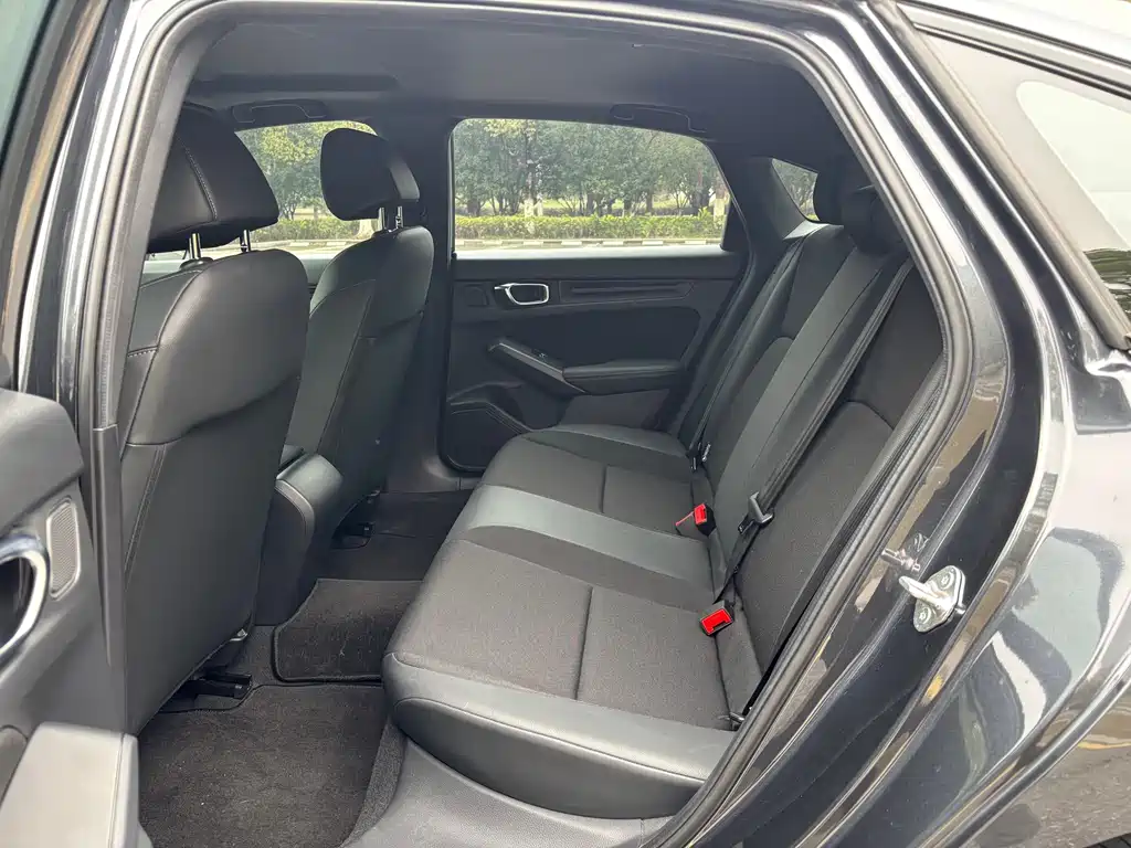 Honda Civic — фото 10