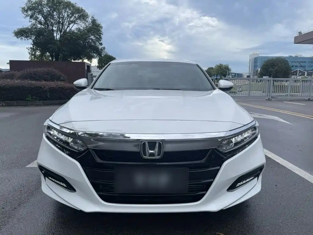 Honda Accord — фото 7