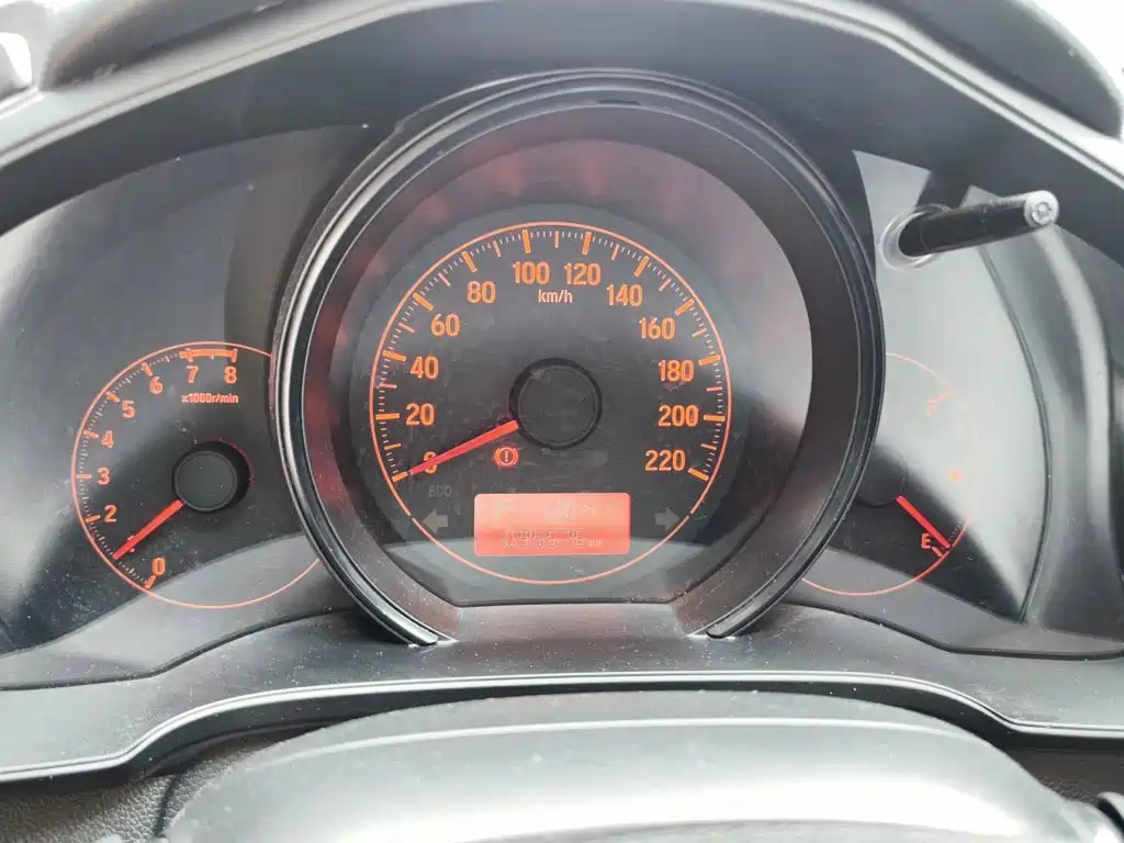 Honda Fit — фото 8