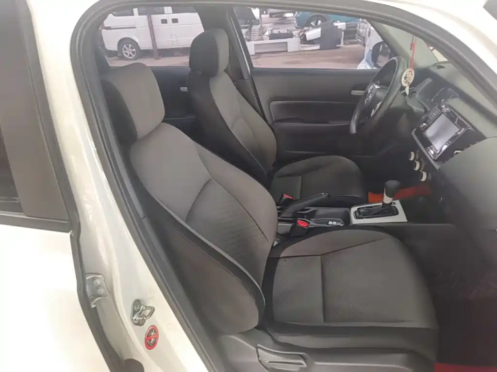 Honda Fit — фото 25