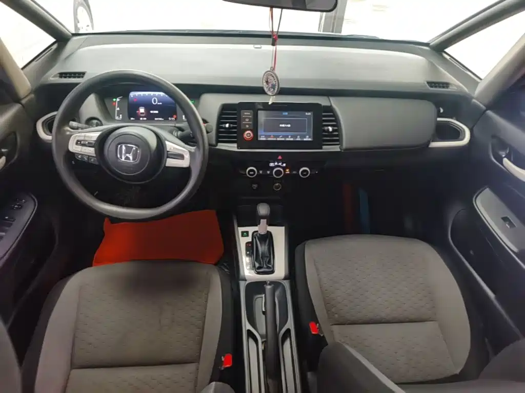 Honda Fit — фото 10