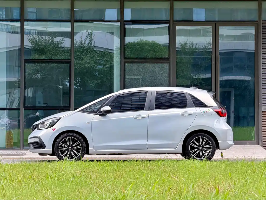 Honda Fit — фото 3