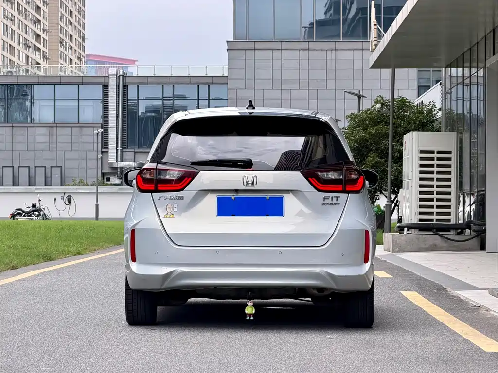 Honda Fit — фото 5