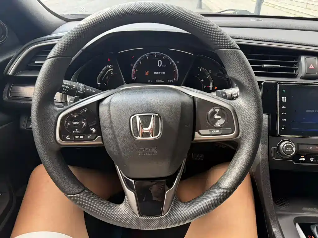 Honda Civic — фото 7