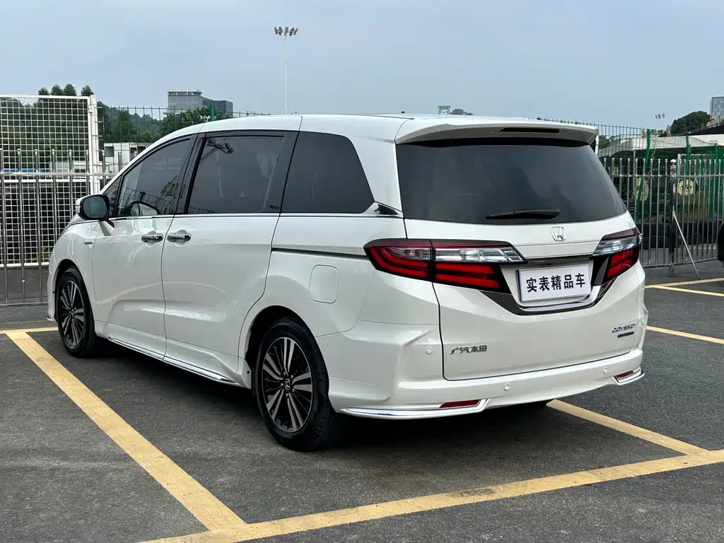 Honda Odyssey — фото 13