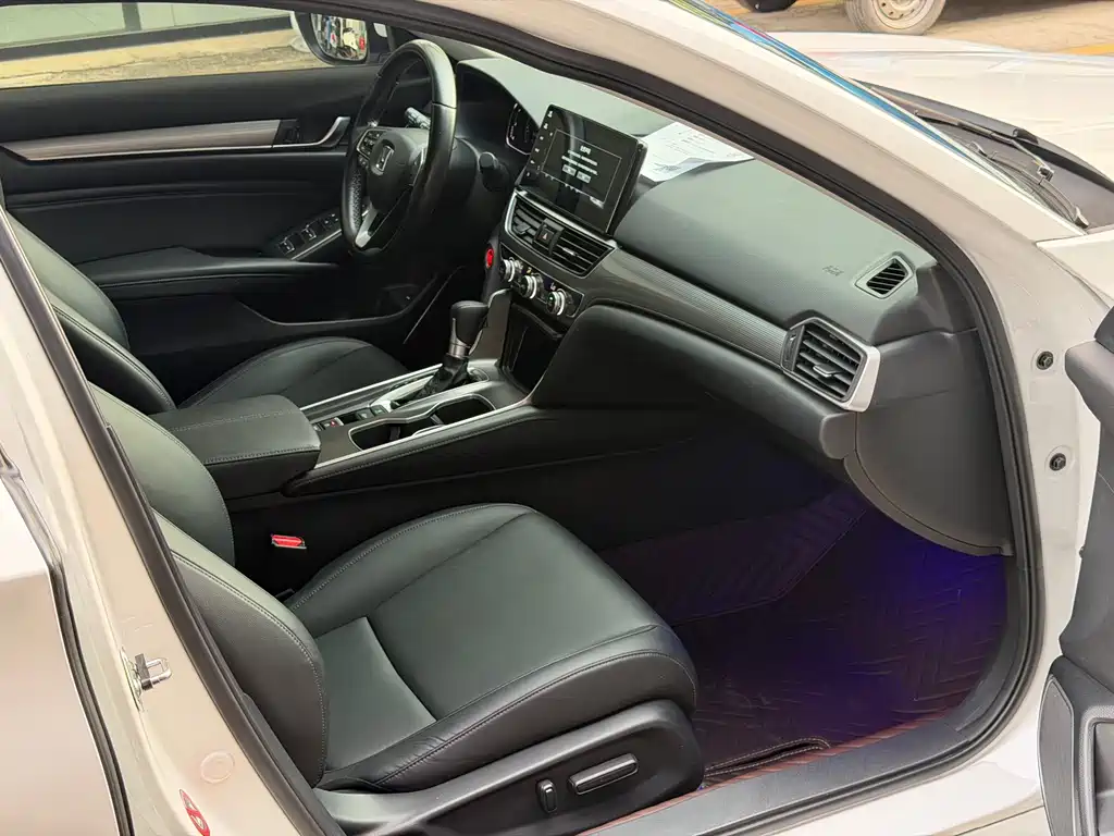 Honda Accord — фото 5