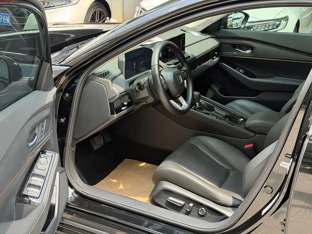 Honda Accord — фото 3