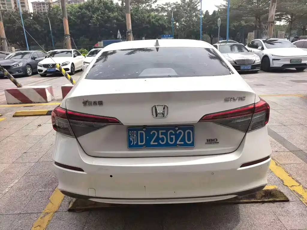 Honda Civic — фото 5