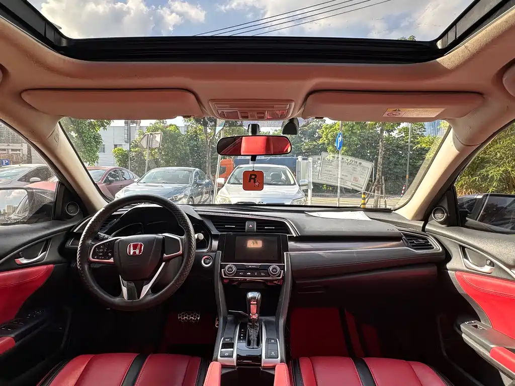 Honda Civic — фото 5