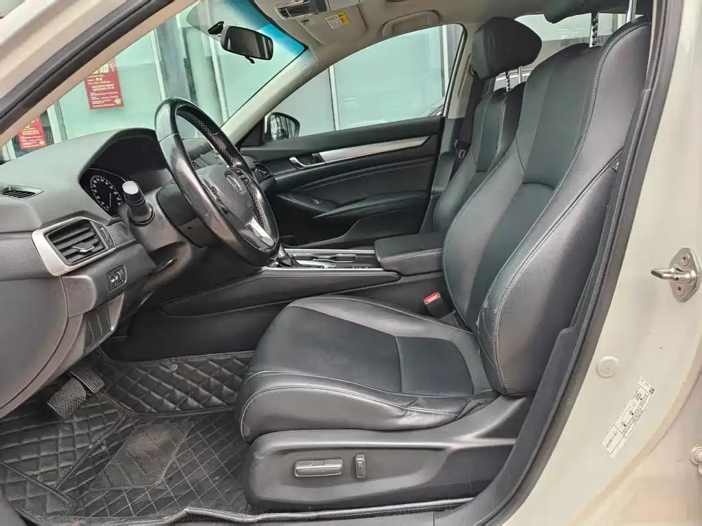 Honda Accord — фото 4