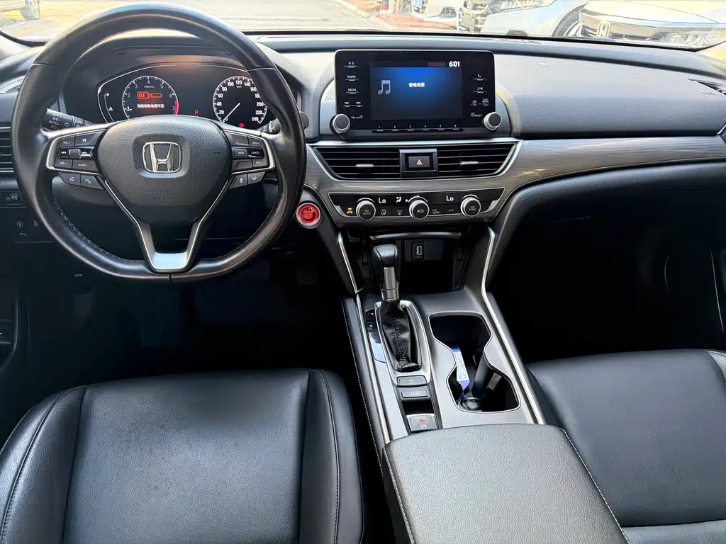 Honda Accord — фото 5