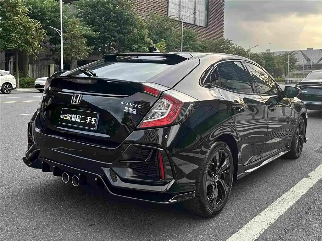 Honda Civic — фото 7