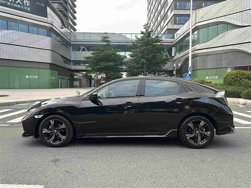 Honda Civic — фото 10