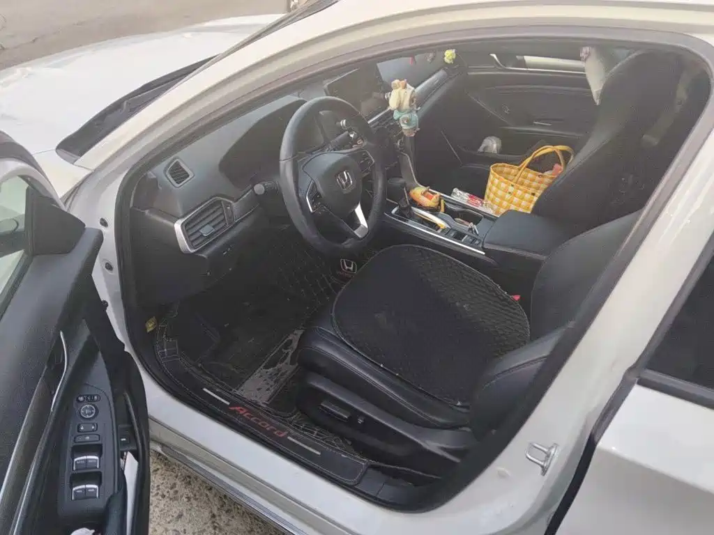 Honda Accord — фото 14