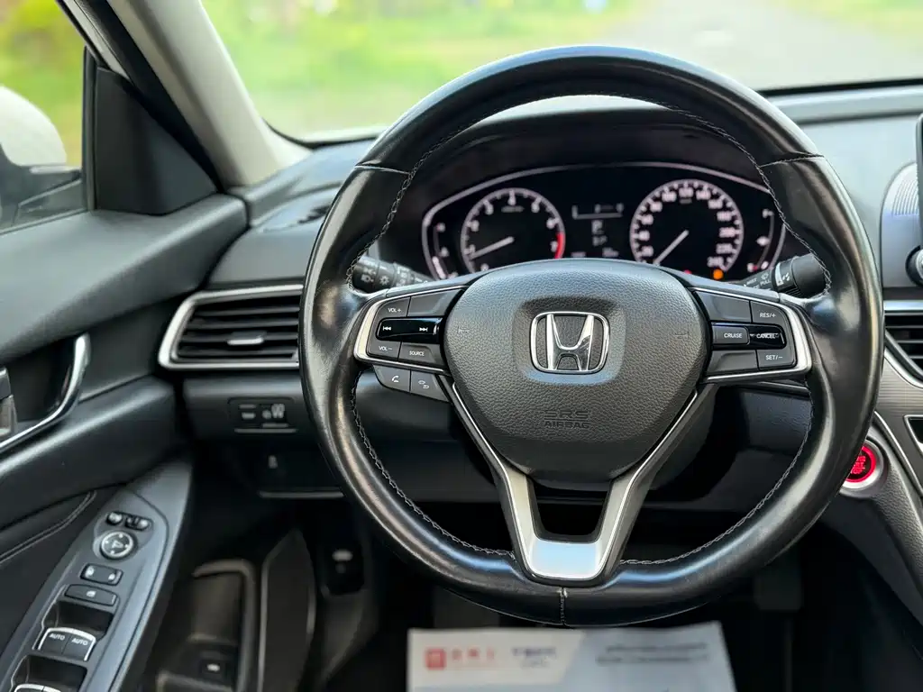 Honda Accord — фото 13