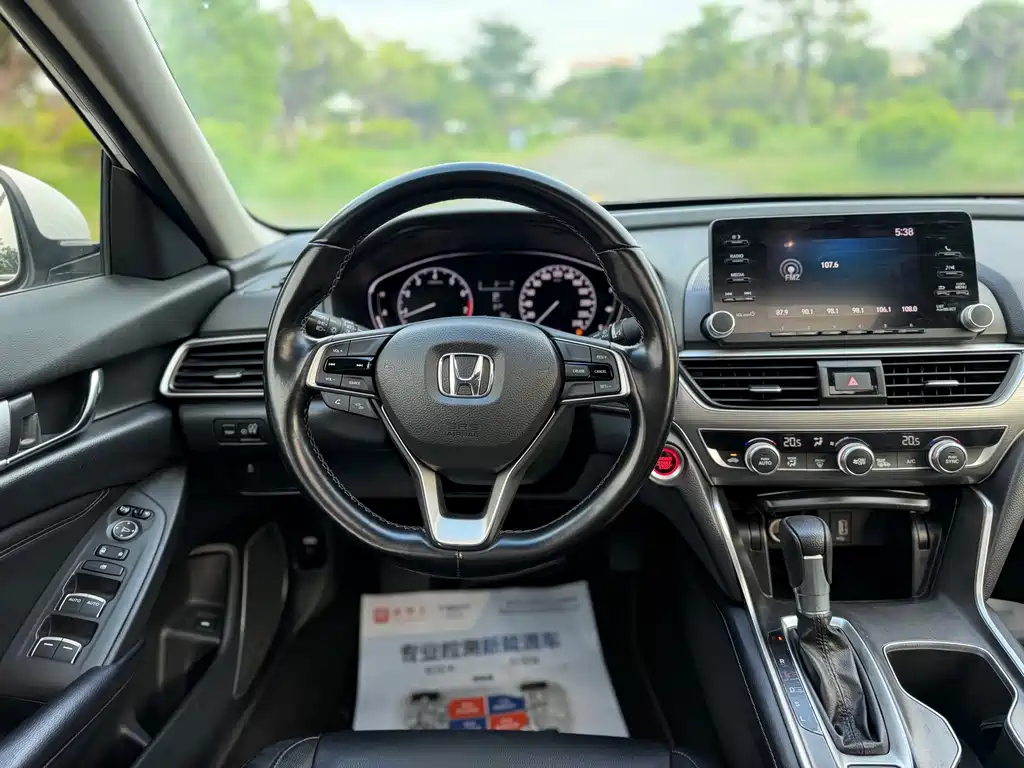 Honda Accord — фото 14