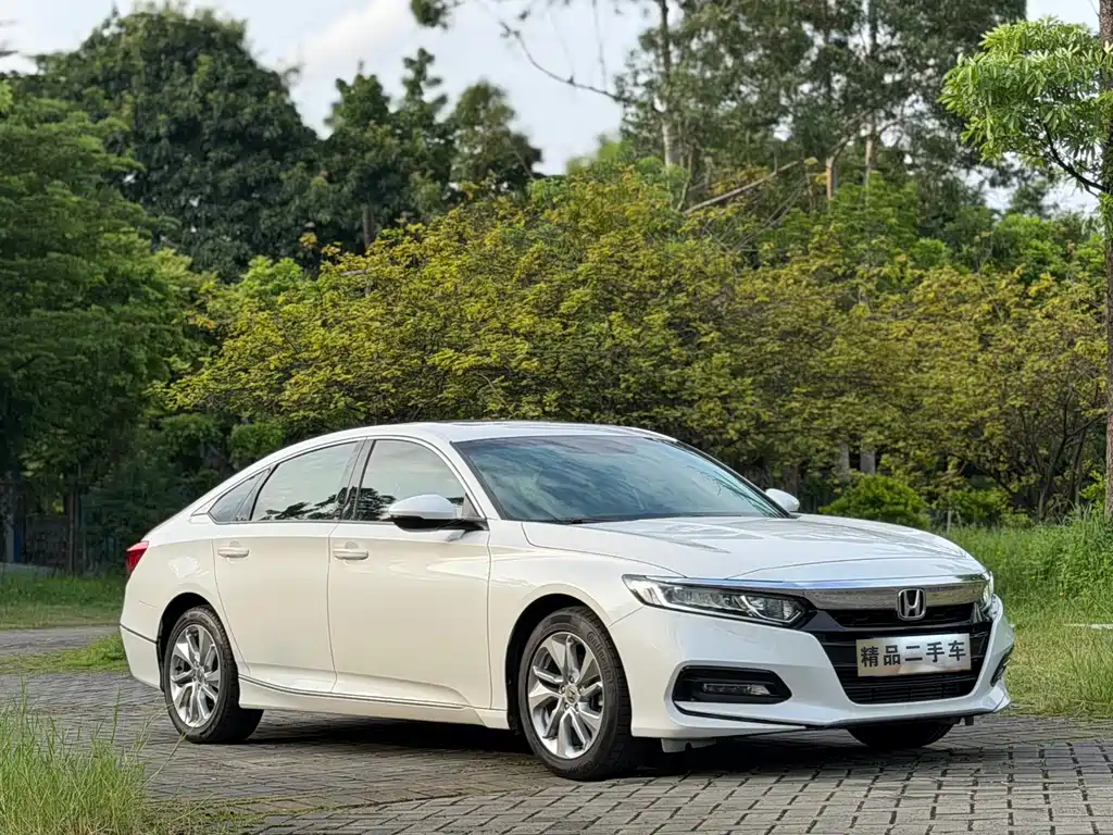 Honda Accord — фото 3