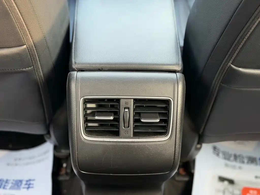 Honda Accord — фото 9