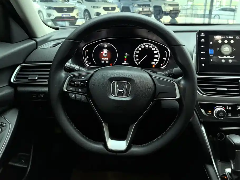 Honda Accord — фото 15