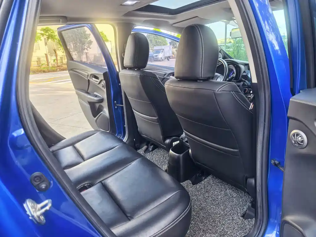 Honda Fit — фото 11