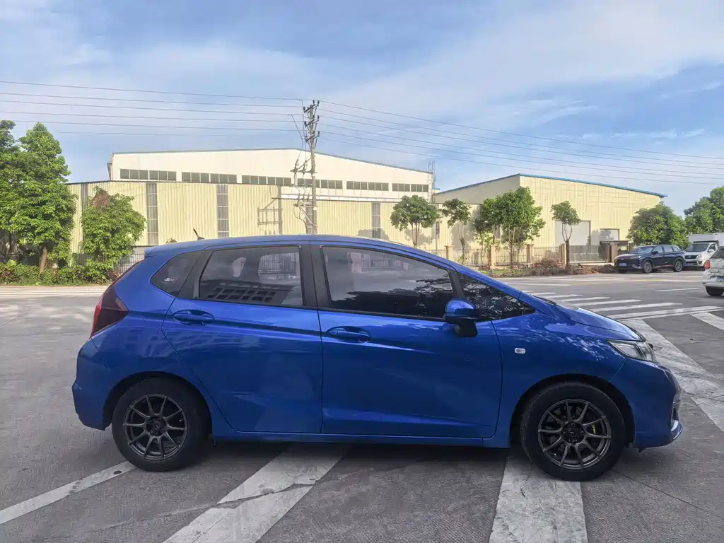 Honda Fit — фото 4