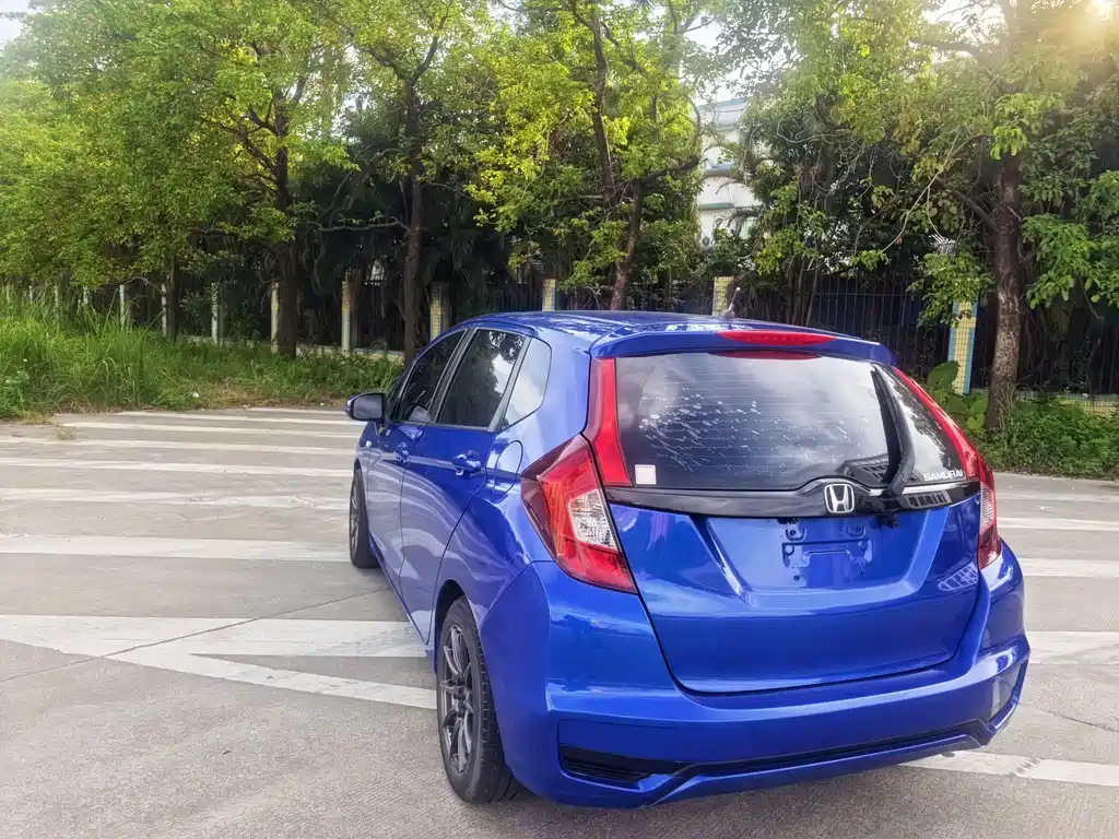 Honda Fit — фото 7