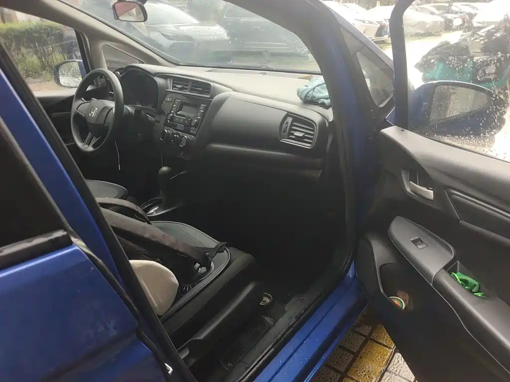 Honda Fit — фото 20