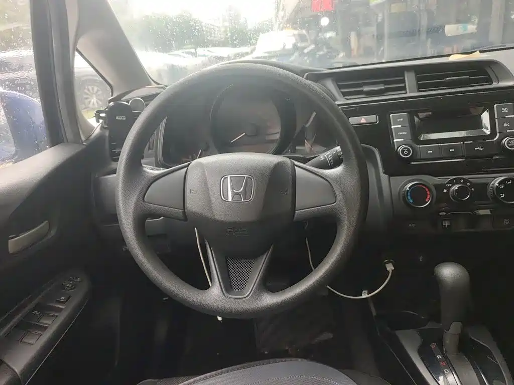 Honda Fit — фото 3