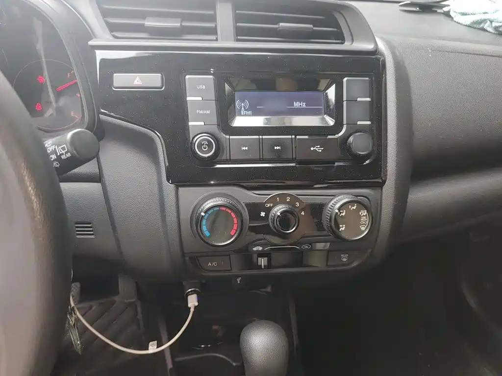 Honda Fit — фото 6