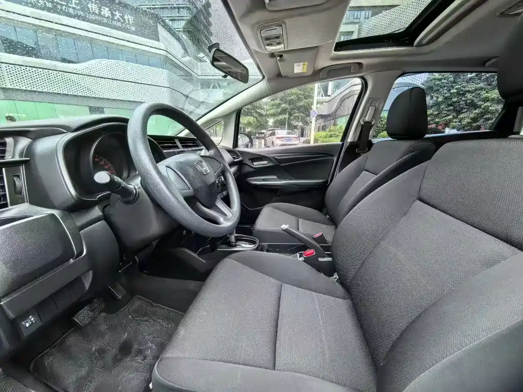 Honda Fit — фото 4