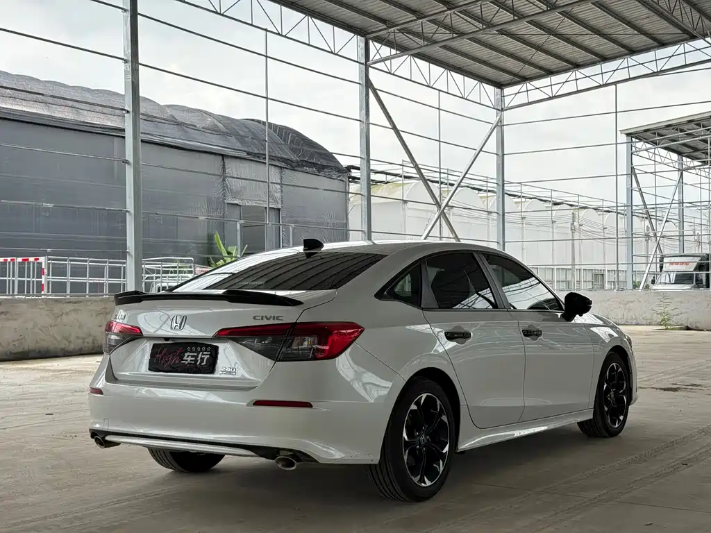 Honda Civic — фото 4