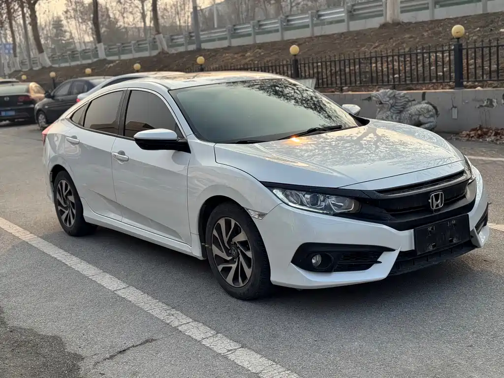 Honda Civic — фото 3