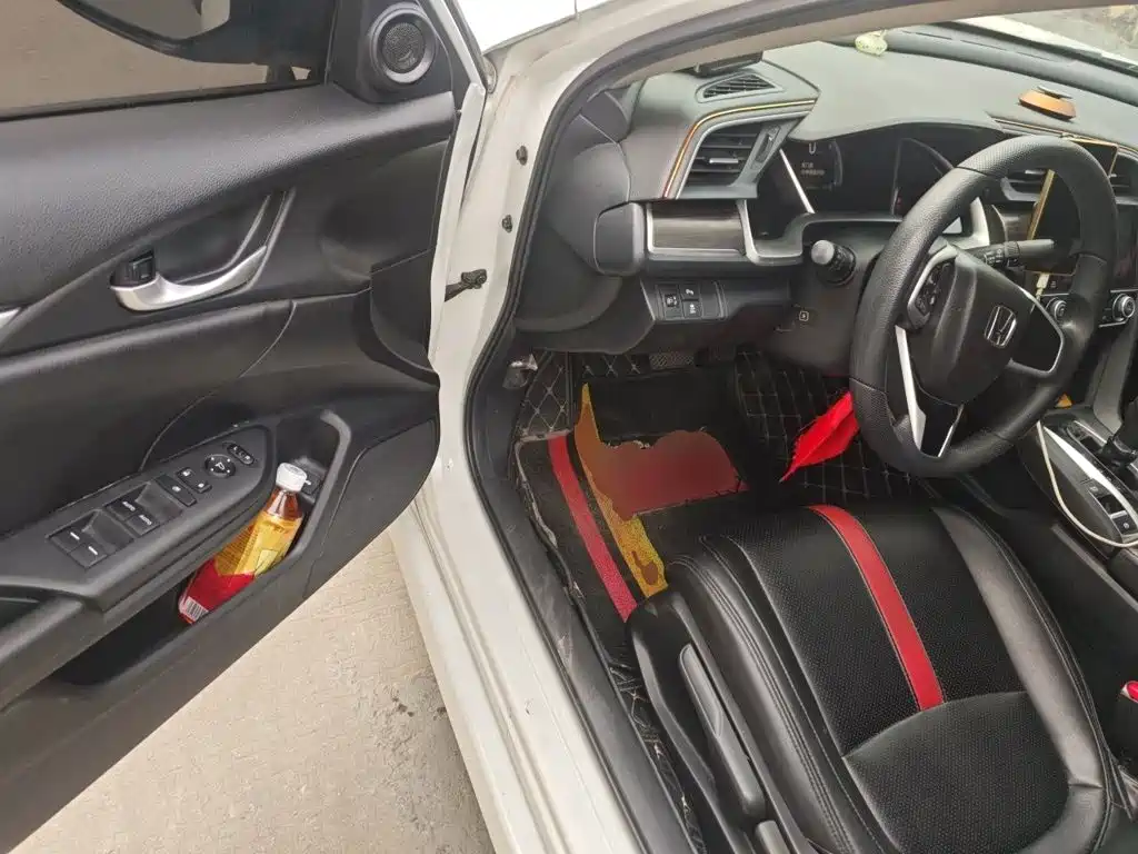Honda Civic — фото 14