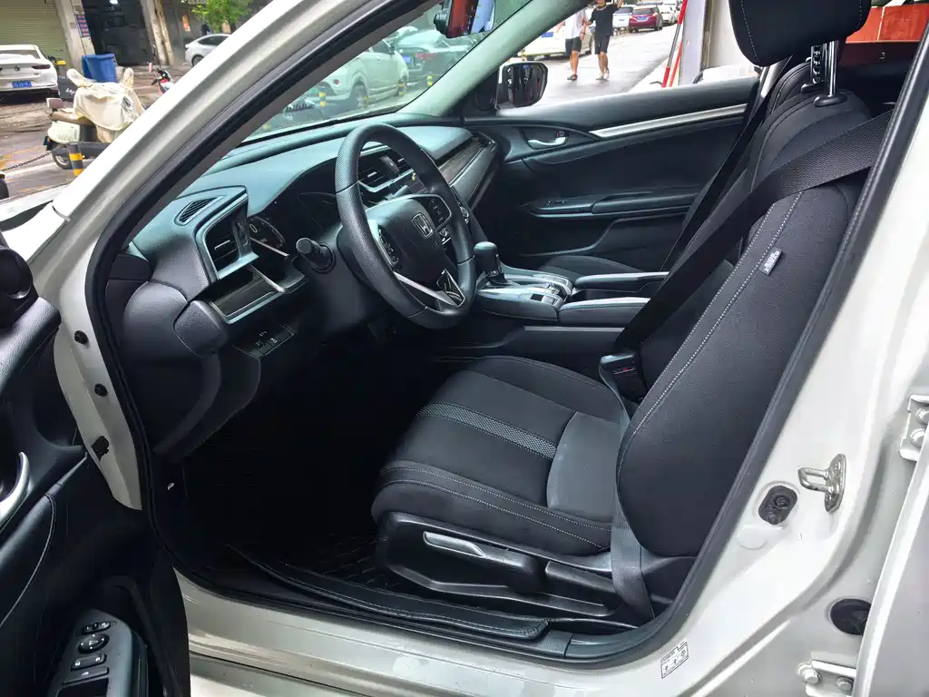 Honda Civic — фото 6