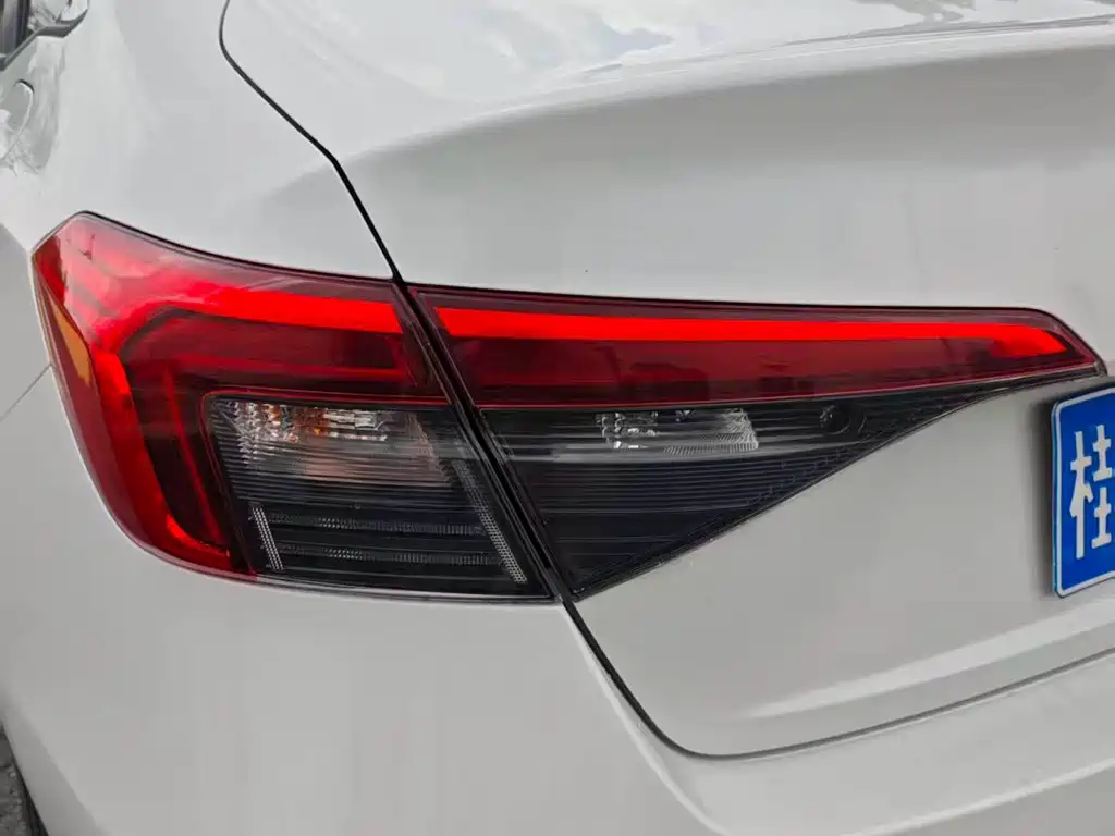 Honda Civic — фото 15