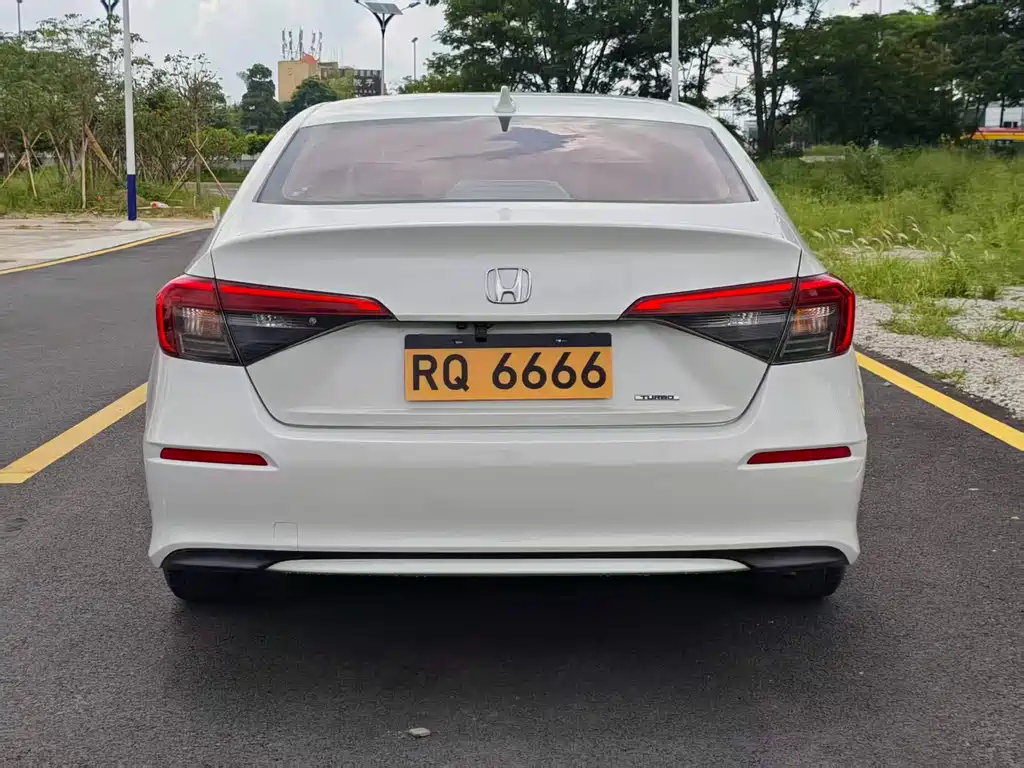 Honda Civic — фото 4