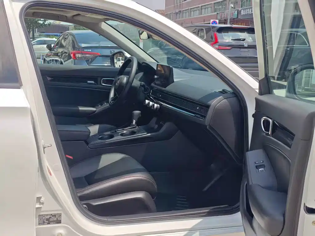 Honda Civic — фото 11