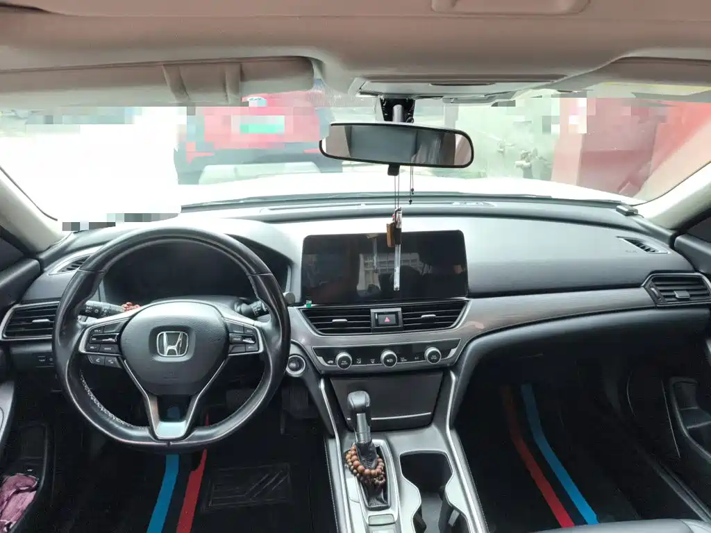 Honda Accord — фото 13