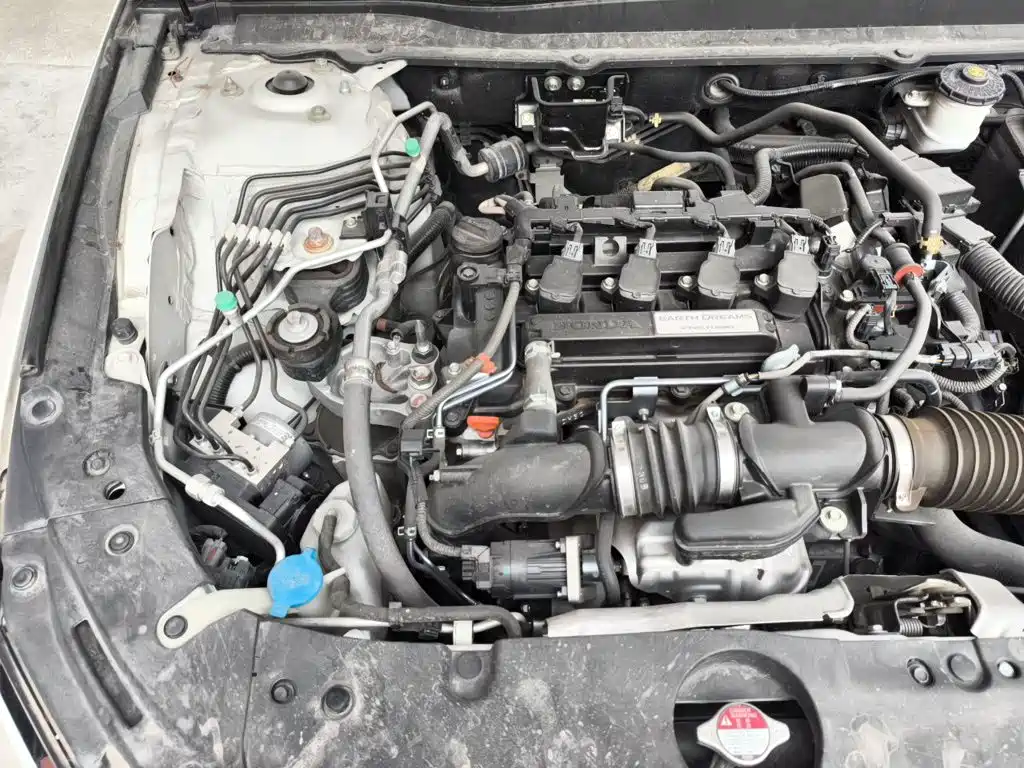 Honda Accord — фото 19