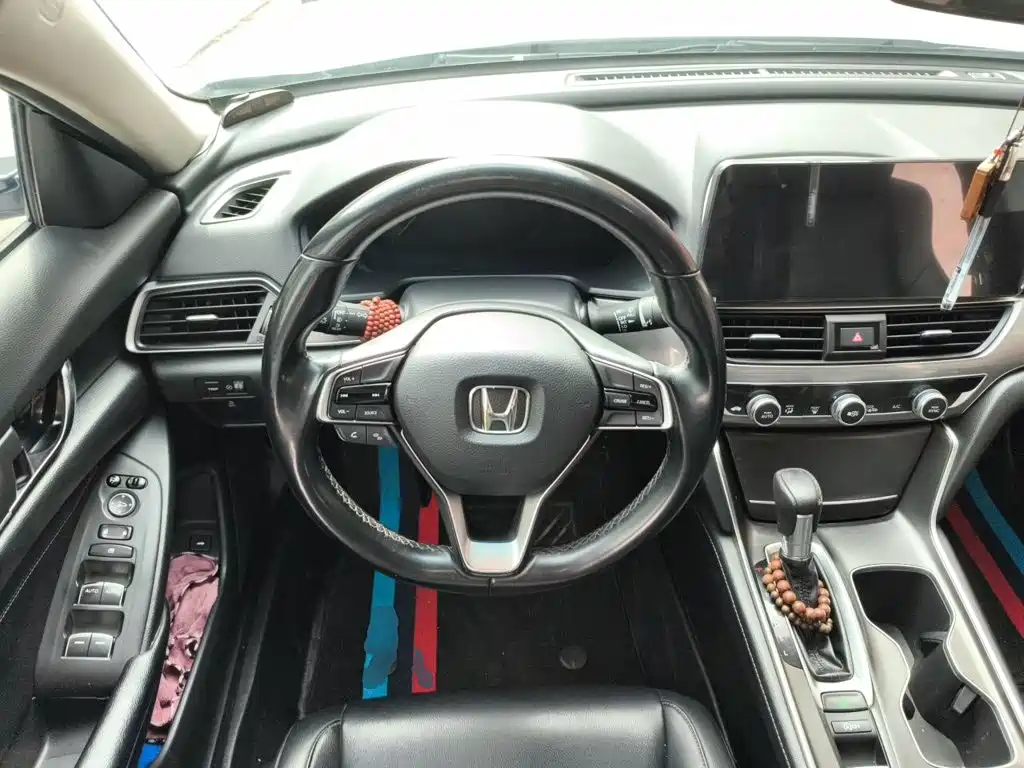 Honda Accord — фото 3